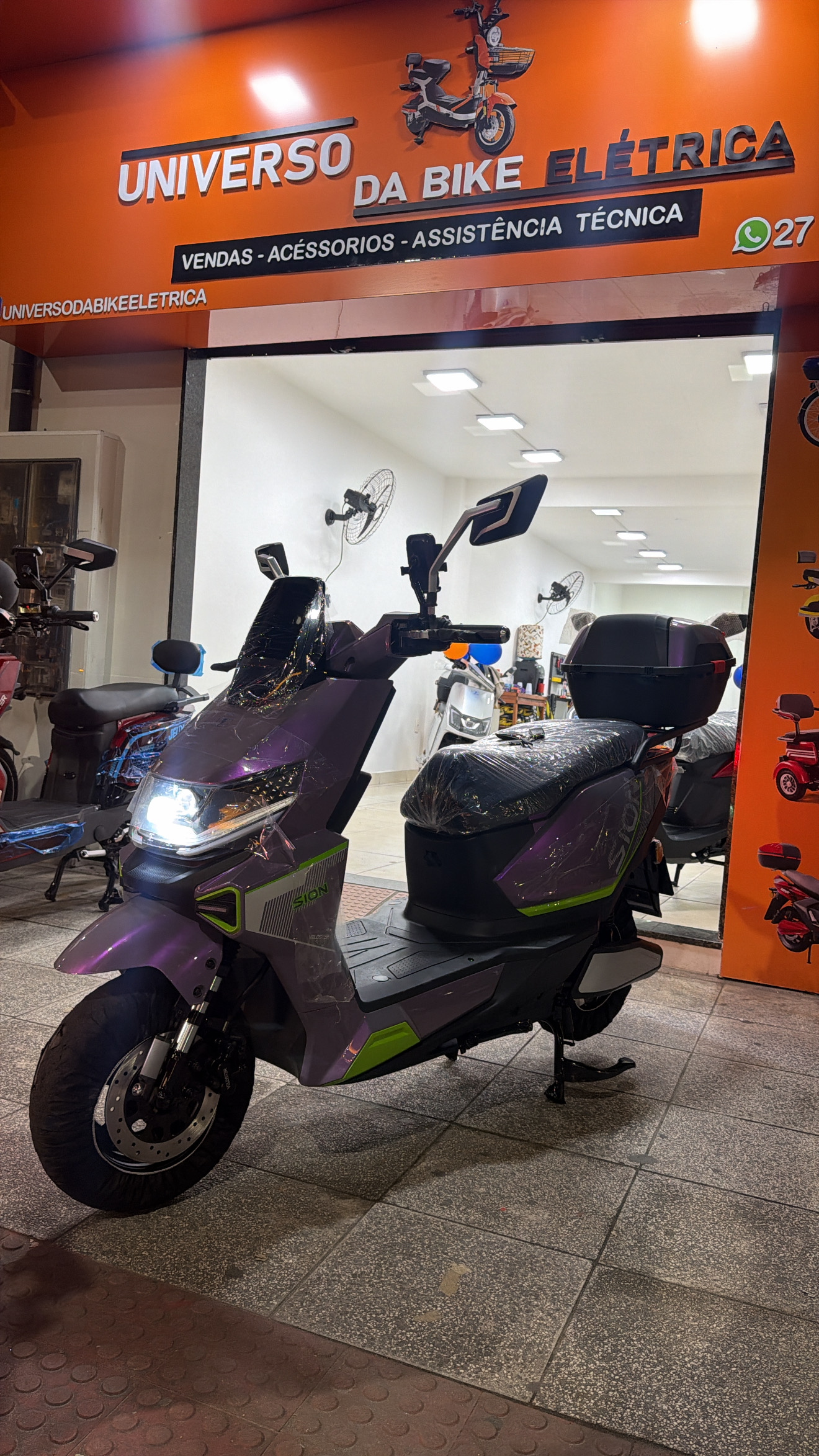 Veículo elétrico na loja Universo da Bike